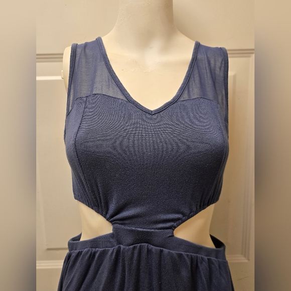 Mia Melon Side Cut-Out Summer Dress - Picture 3 of 4